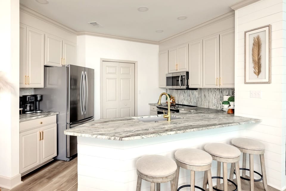 Spacious kitchen fully stocked with everything you will need!
