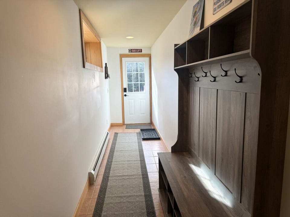 Entry- Mudroom