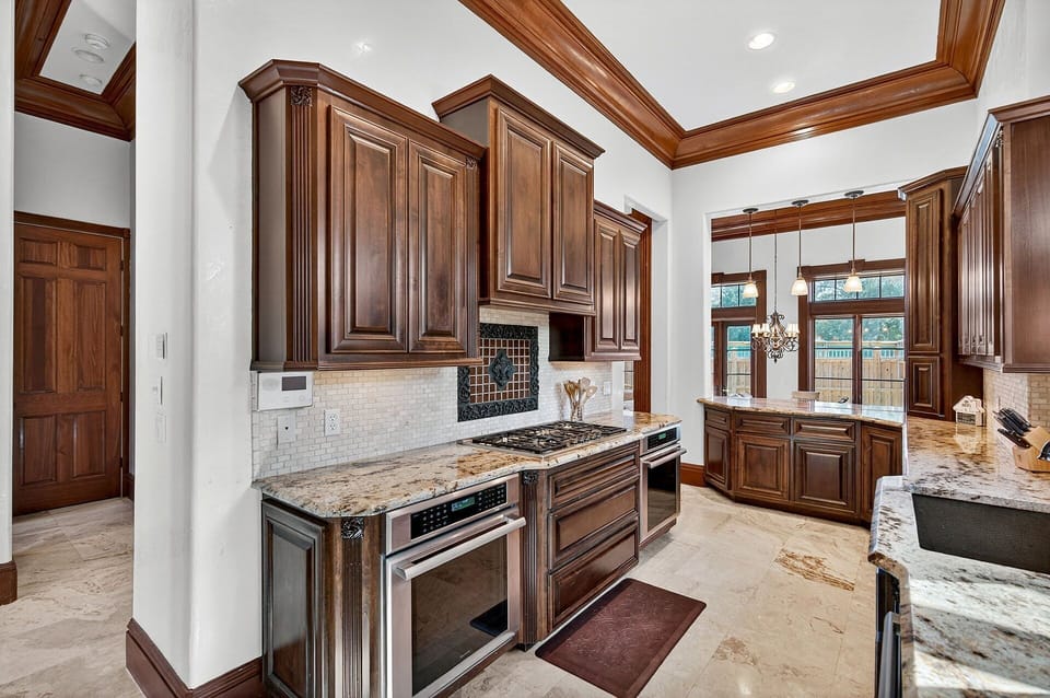 Beach Byus - Miramar Beach - Kitchen