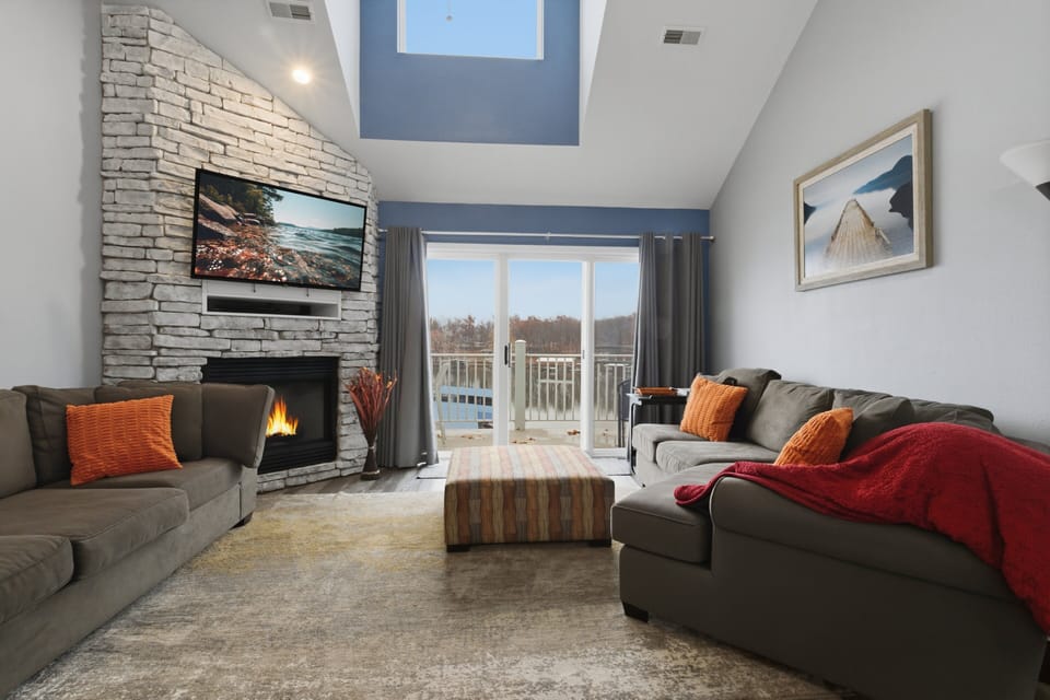 *Fireplace is for decorative purposes only.