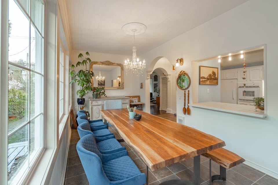 Breakfast Table 