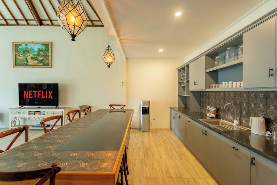 Villa | Dining room
