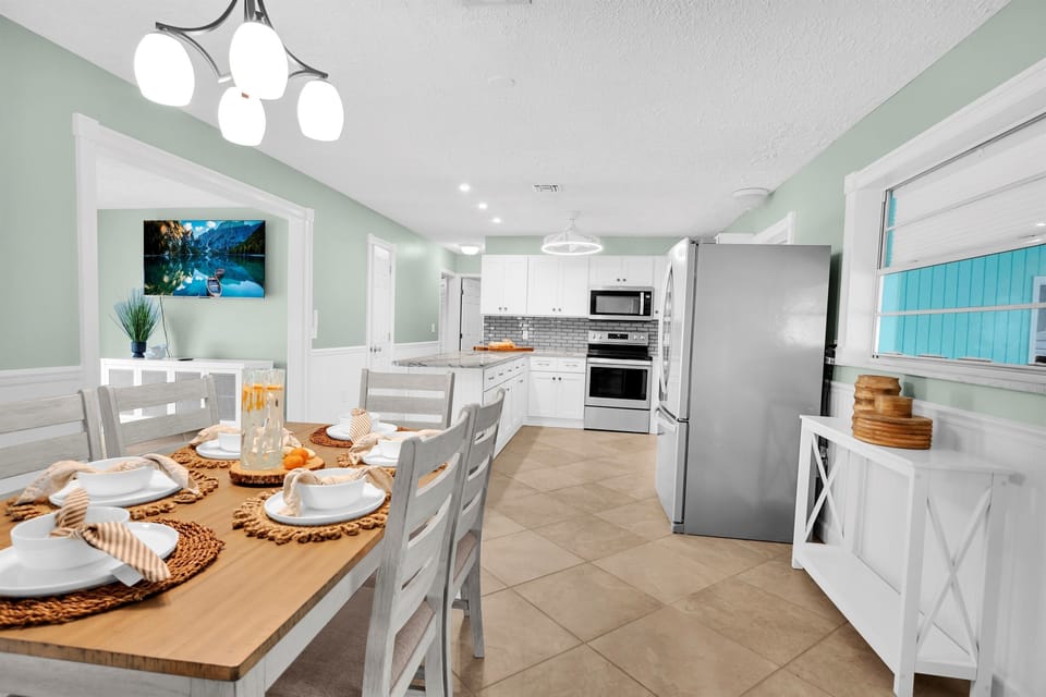 dining/kitchen