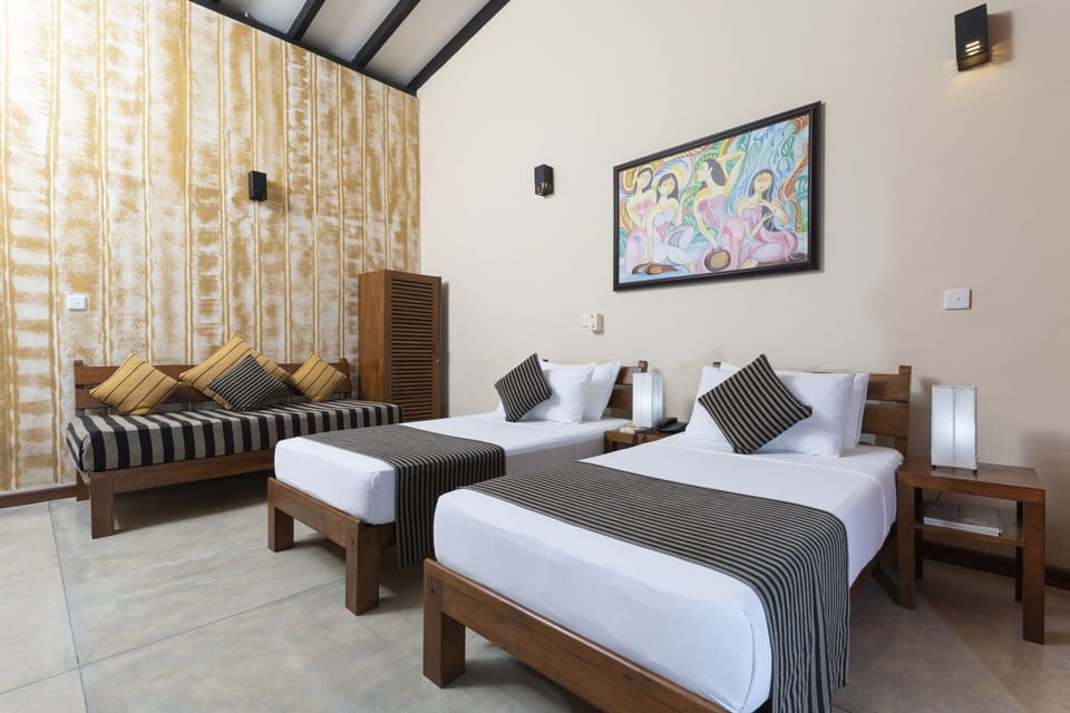 Deluxe Double or Twin Room, Mountain View | Minibar, in-room safe, individually decorated, individually furnished