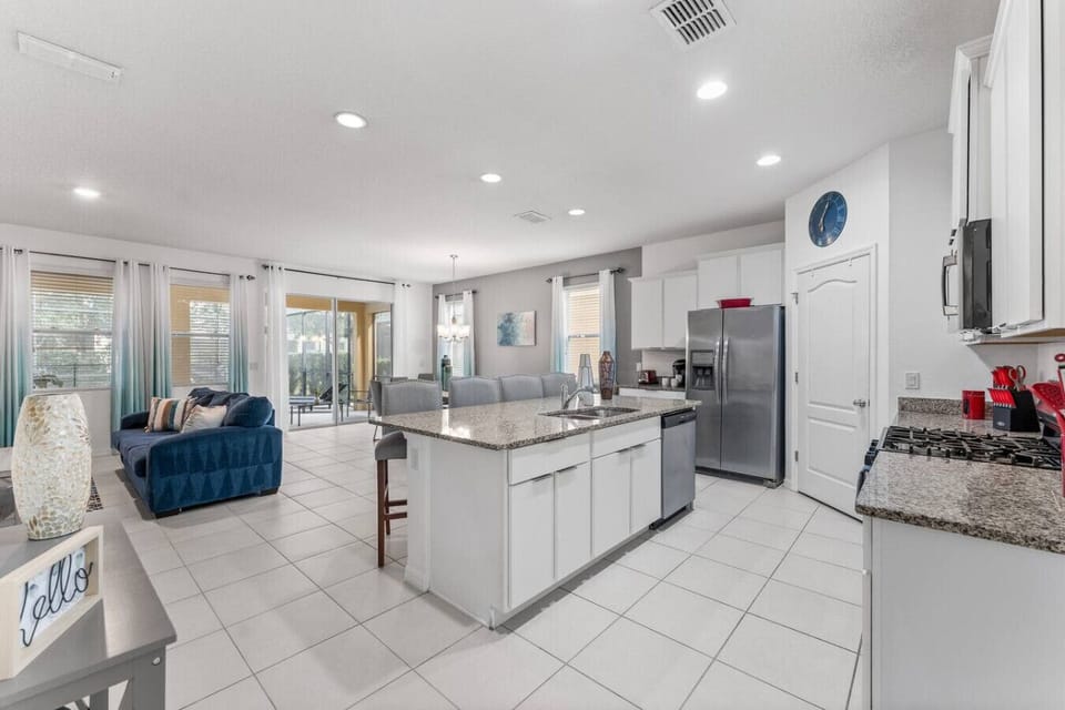 Kitchen Island#Solterra #resort #Disney #Parks #kingdom #springs #poolhouse #Vacation #Rental #waterpark #davenport #Kissimmee #Orlando #universal #citywalk #legoland #shortstay #longstay