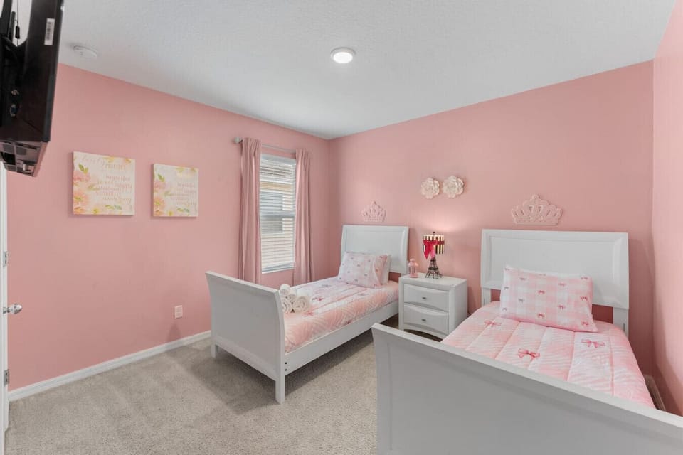 Bedroom #5 with 2 Twin Beds#Solterra #resort #Disney #Parks #kingdom #springs #poolhouse #Vacation #Rental #waterpark #davenport #Kissimmee #Orlando #universal #citywalk #legoland #shortstay #longstay