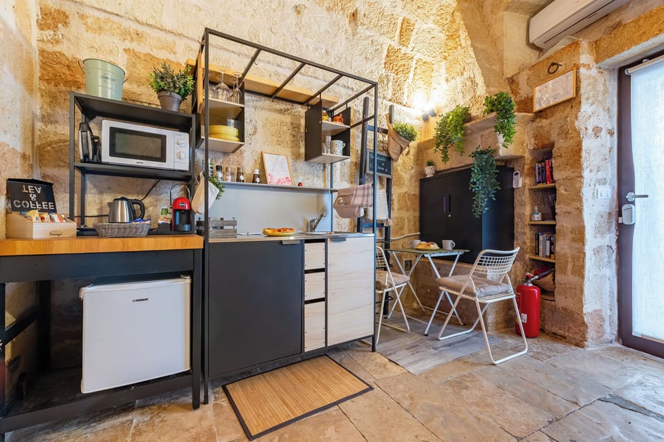 Family Studio, Microwave (Dimora Kiaorana In Polignano A Mare) | Private kitchenette