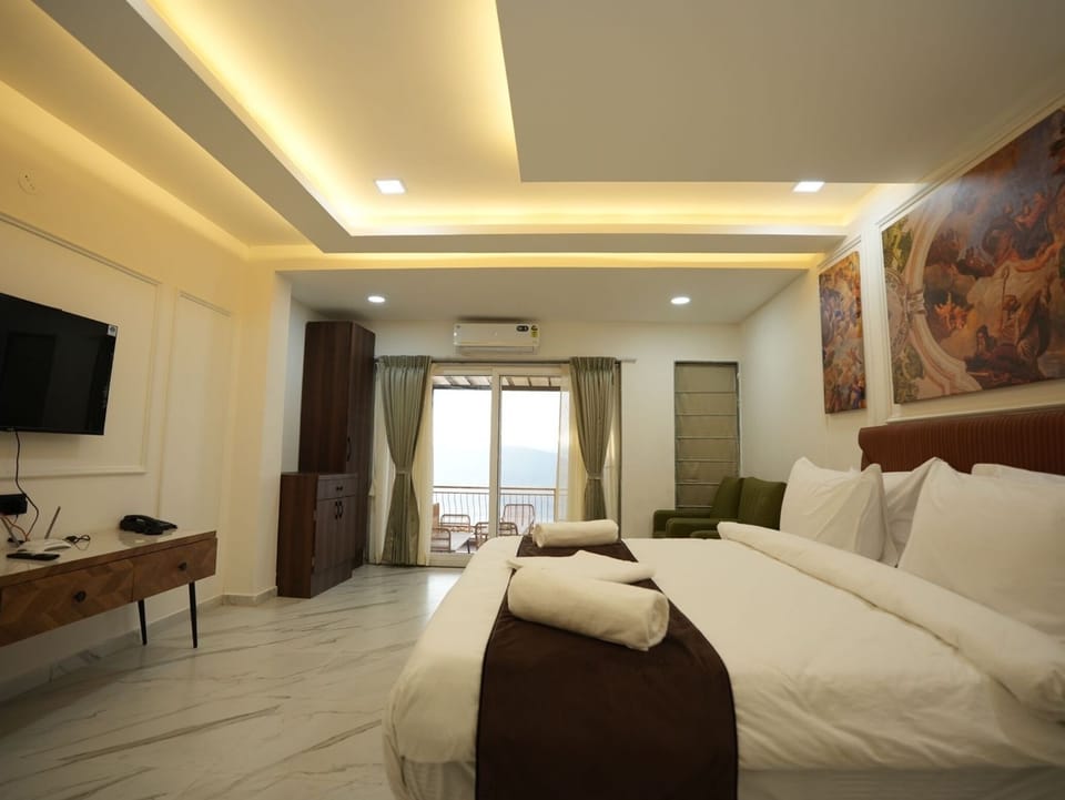 Exclusive Room | Living area | TV