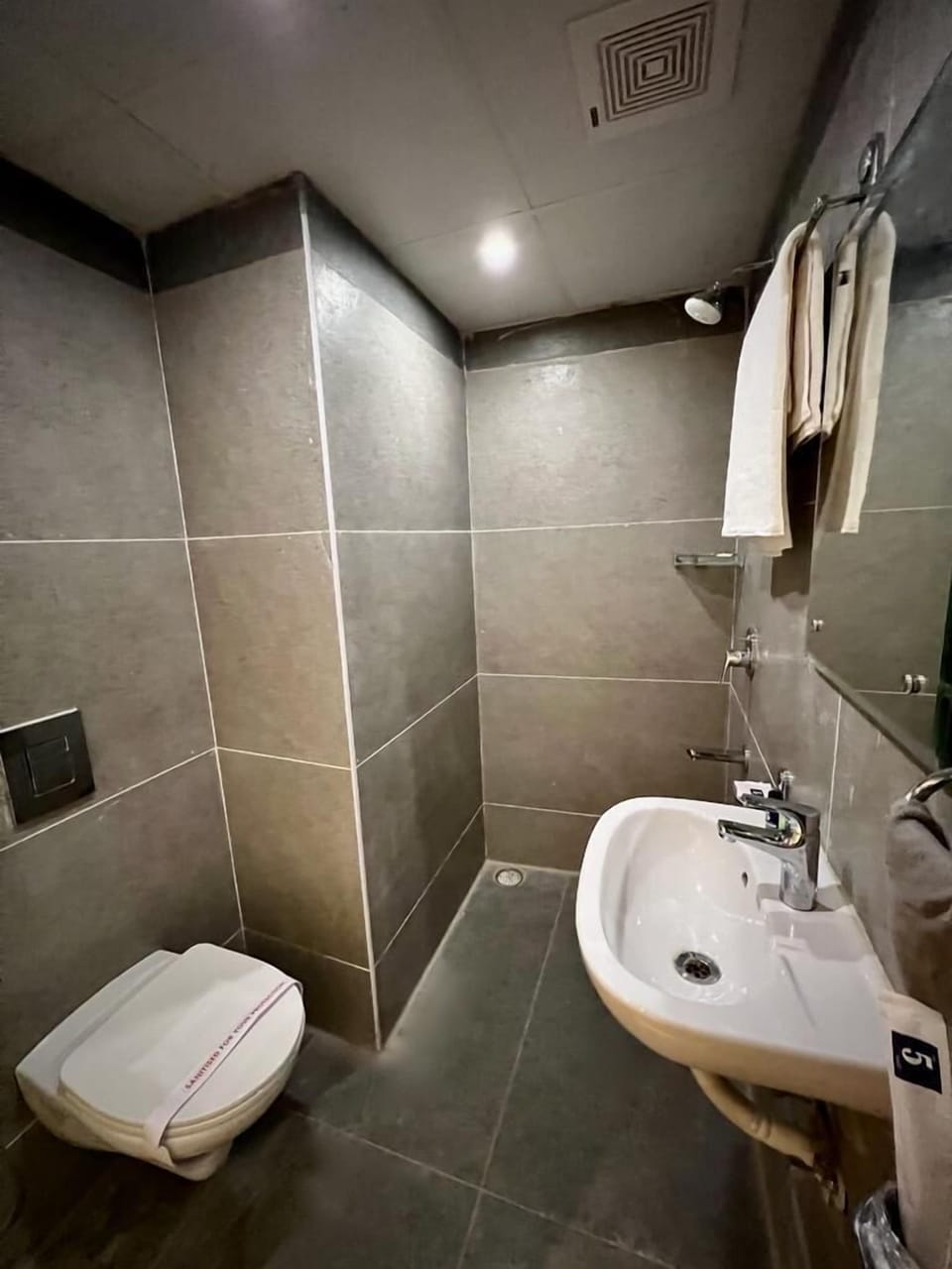 Bathroom shower