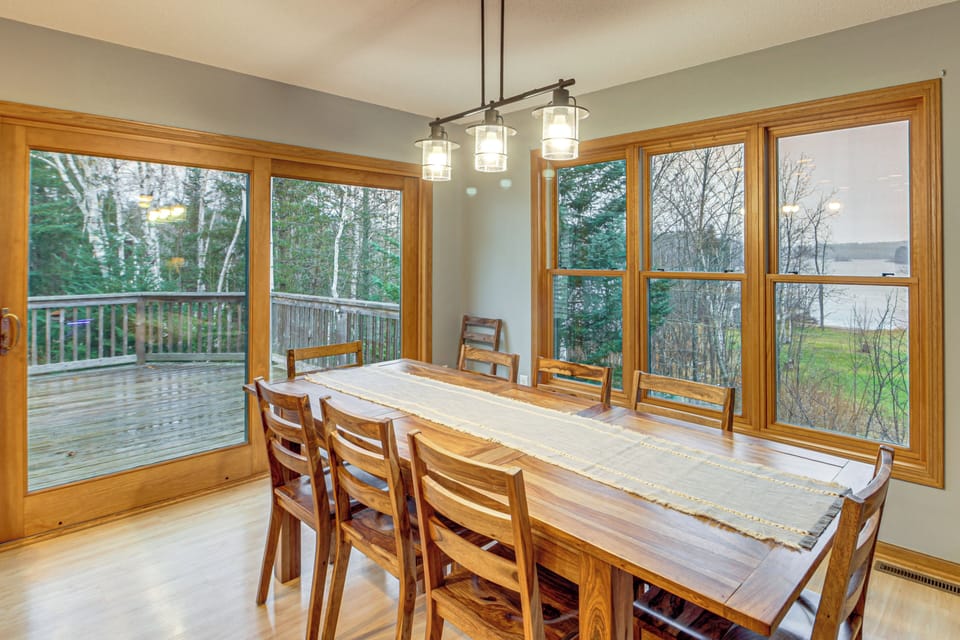Dining Room | Dishware/Flatware Provided | Main Level