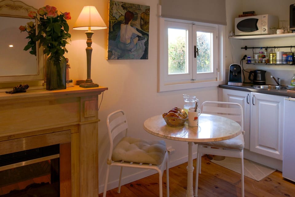 Detached cottage available for groups of 7 or more