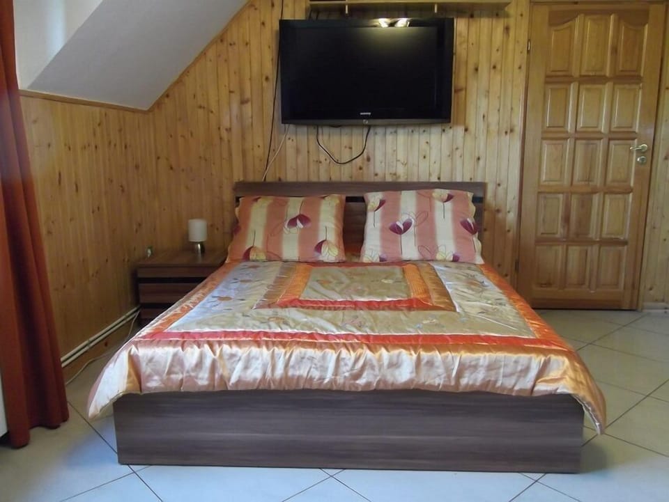 Deluxe Studio Suite, Garden View | Free WiFi