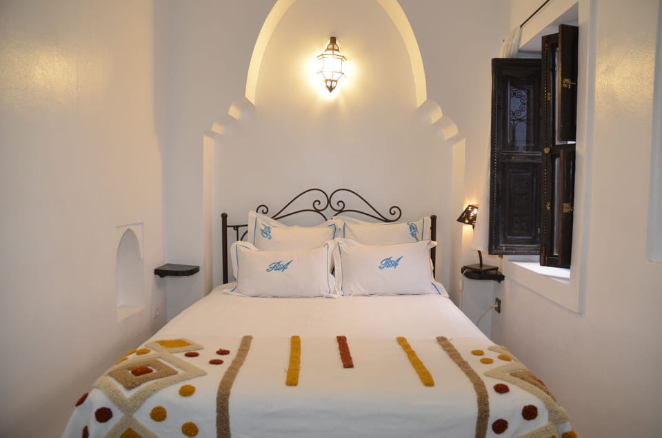 Economy Triple Room, 3 Bedrooms | In-room safe, individually decorated, individually furnished