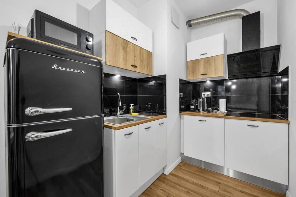 Cozy 36m2 One Bedroom Apartment with Terrace and Garden Perfect for Couples and Groups | Book Now with RENTUJEMY
