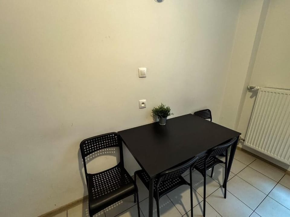 Classic Apartment | Dining room
