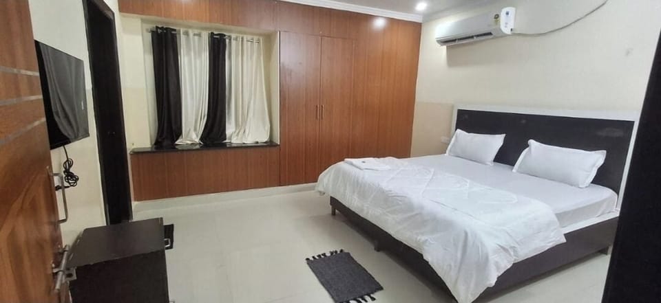 Deluxe Double Room | In-room safe, free WiFi
