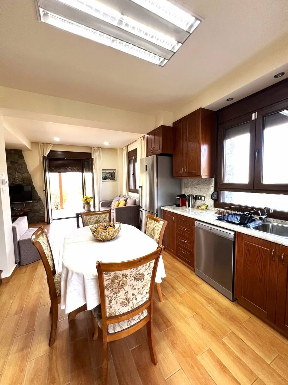 Villa, 4 Bedrooms, Terrace, Mountain View | Dining room
