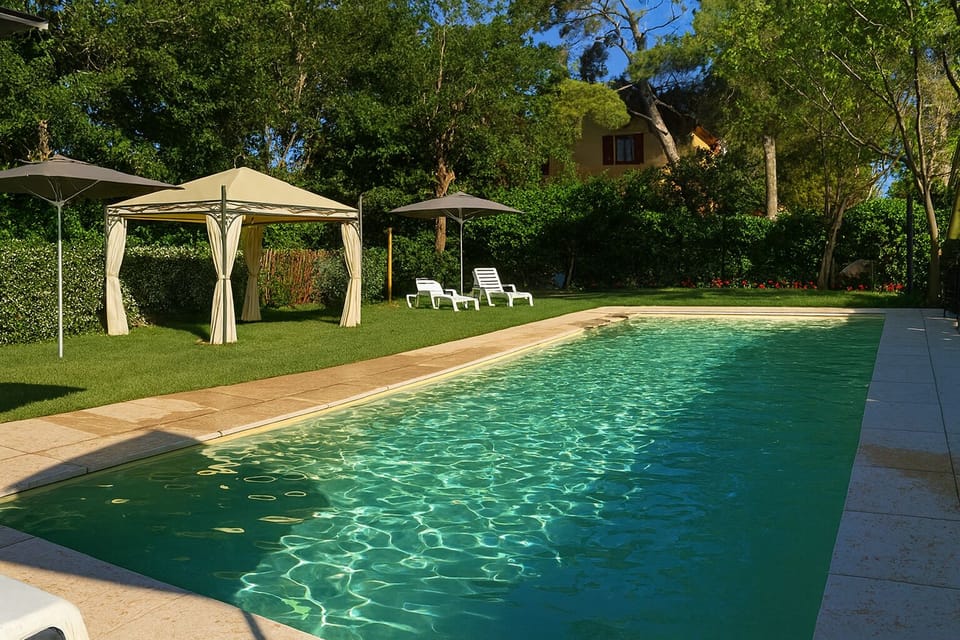 Seasonal outdoor pool