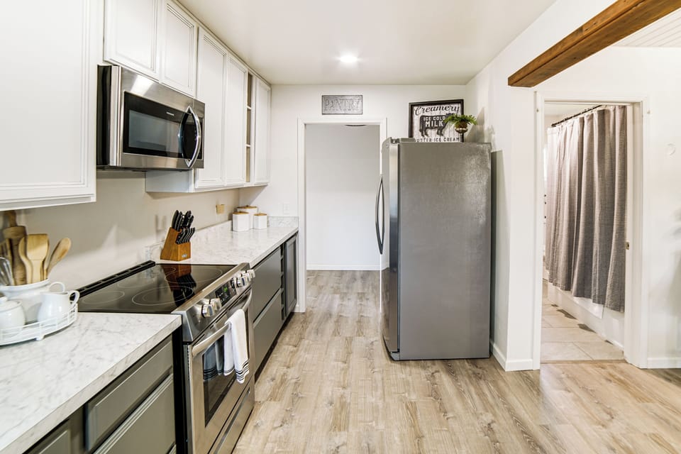 House (3 Bedrooms) | Interior