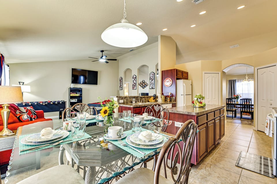 House (3 Bedrooms) | Interior