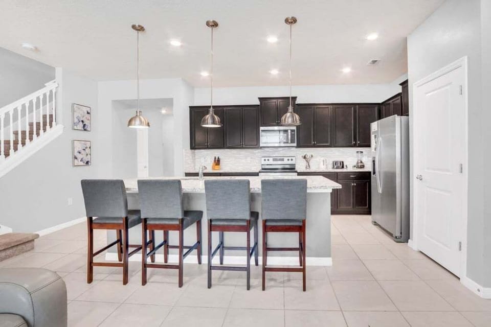 Townhome, 5 Bedrooms | Private kitchen