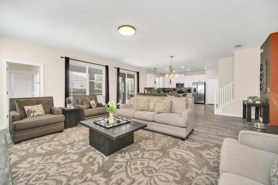 Villa, 6 Bedrooms | Living area