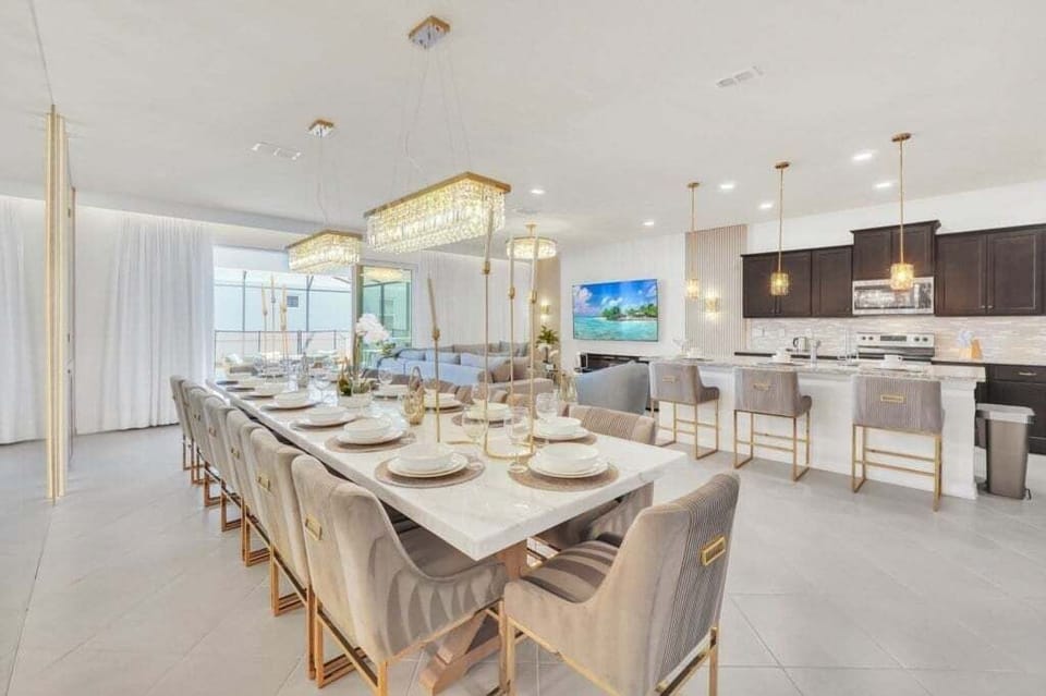 Villa, Multiple Bedrooms | Dining