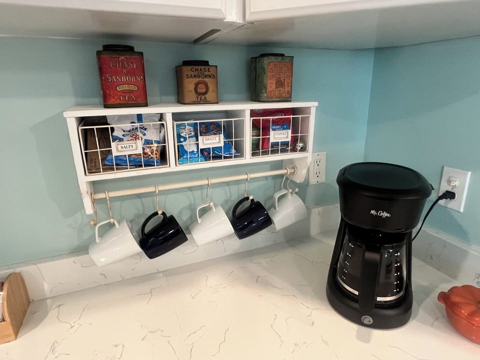 Complementary coffee station