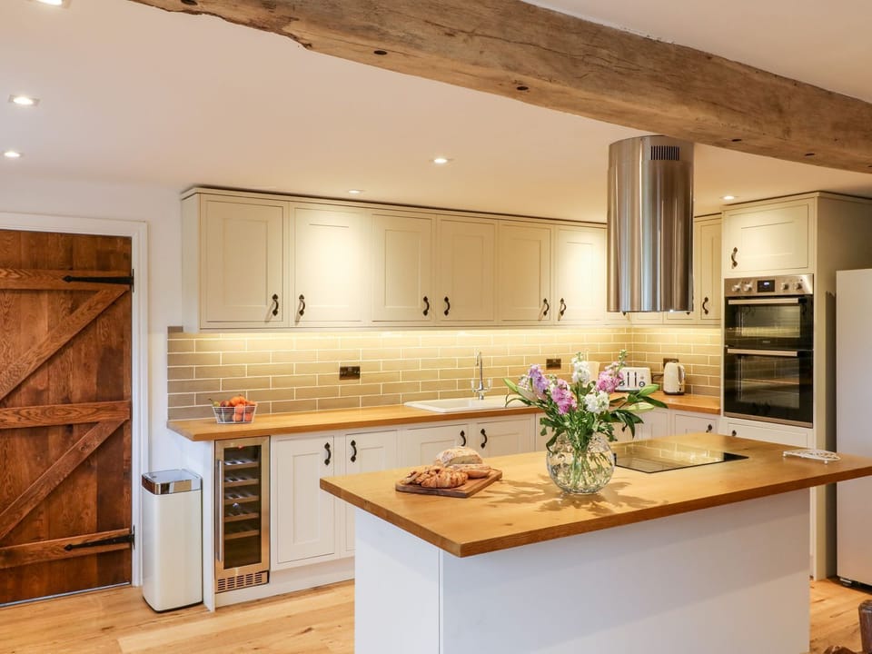 Fridge, microwave, dishwasher, toaster