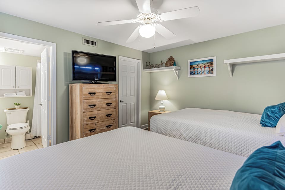 2 Queen Beds in the 3rd Bedroom
