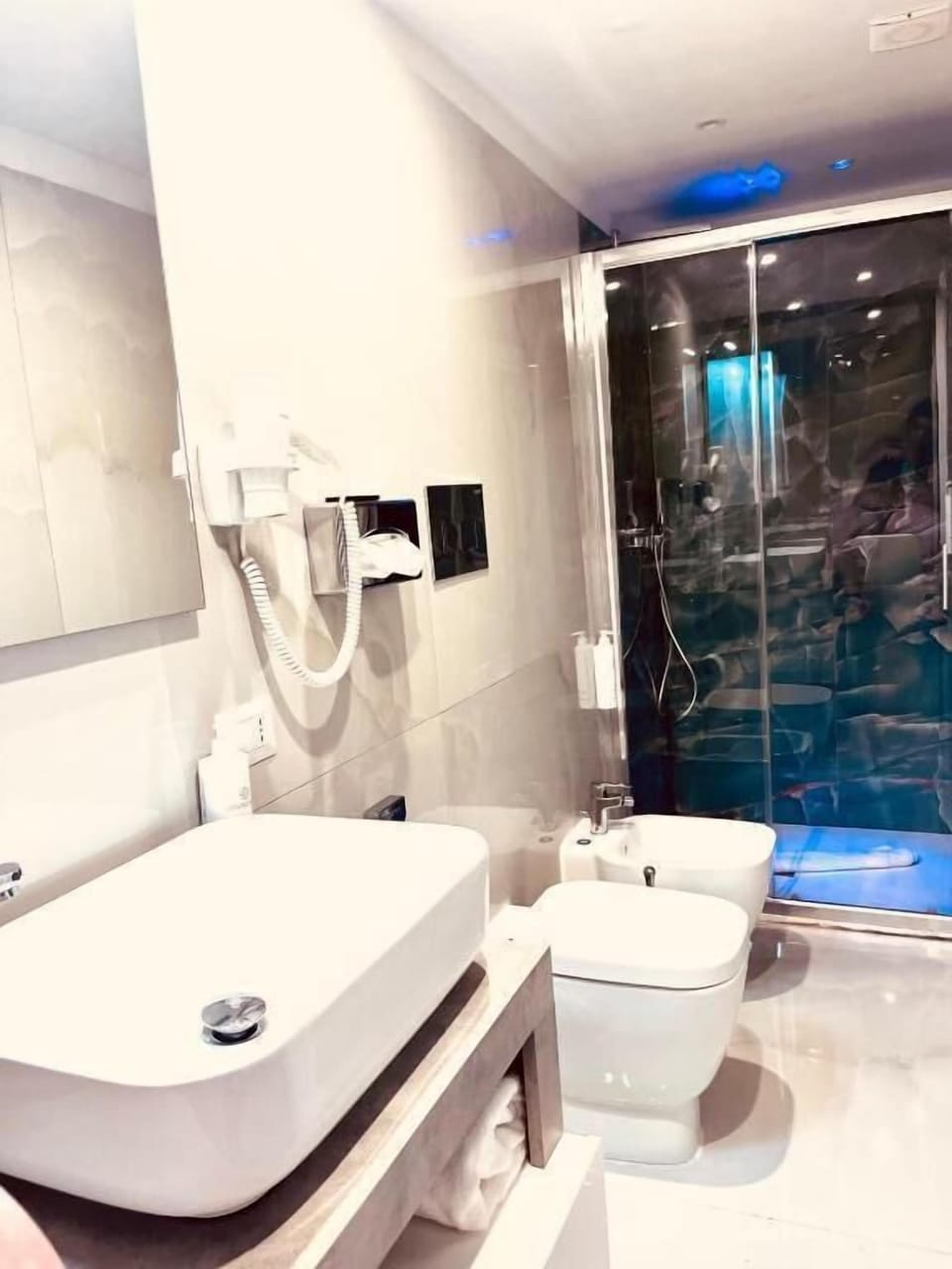 Superior Double Room, Courtyard View | Bathroom | Bidet
