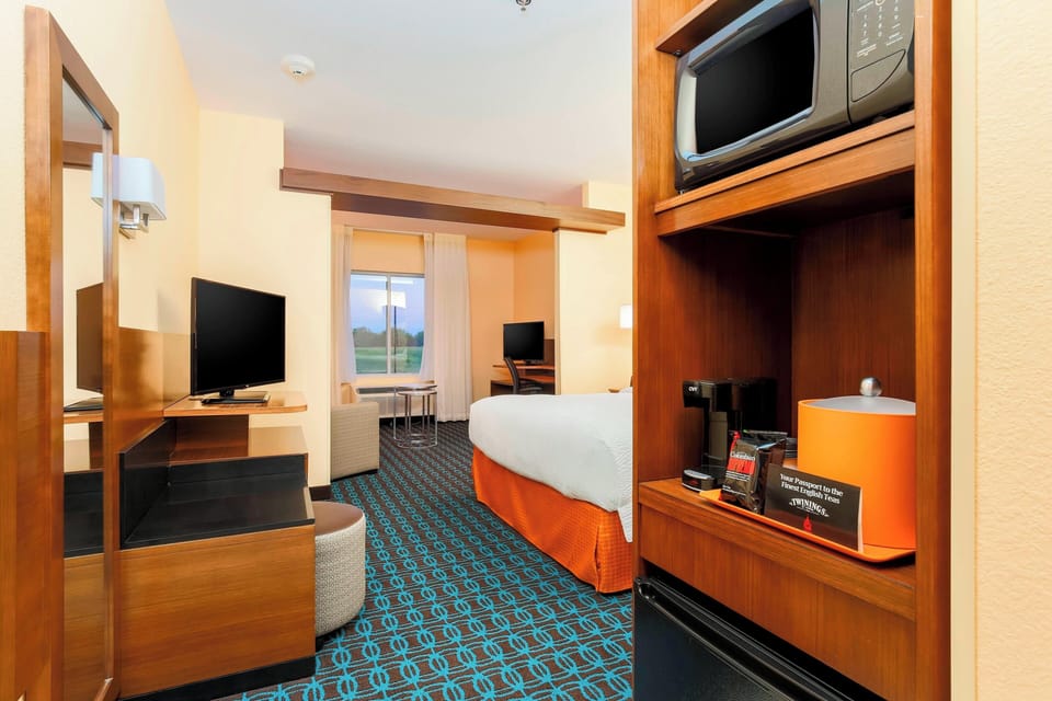 In-room safe, desk, laptop workspace, blackout drapes