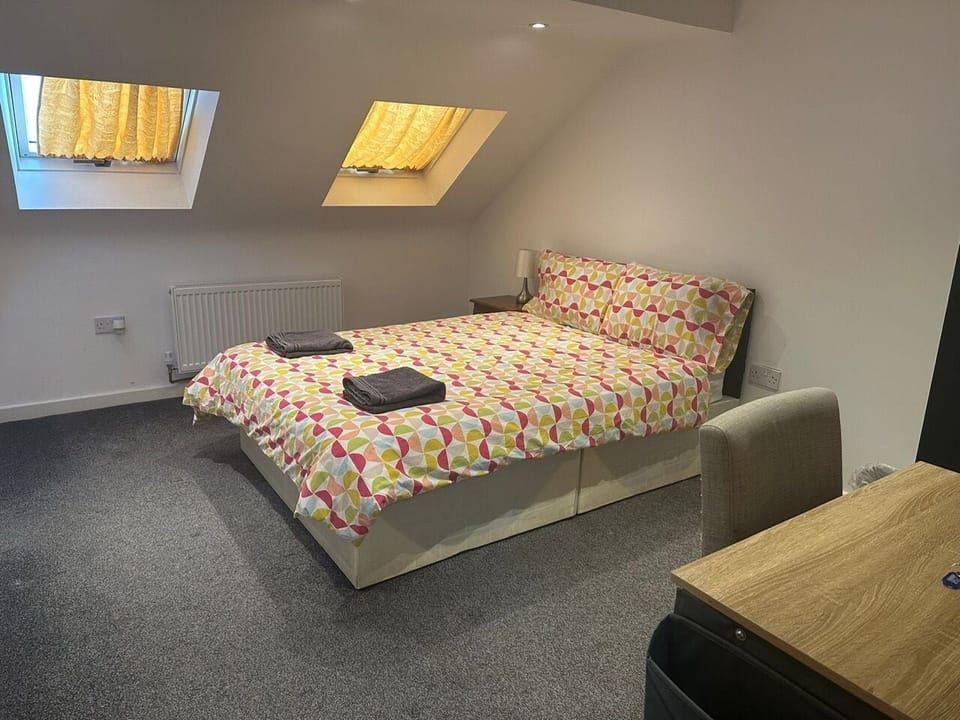 Deluxe Double Room, Private Bathroom | Desk, laptop workspace, free WiFi