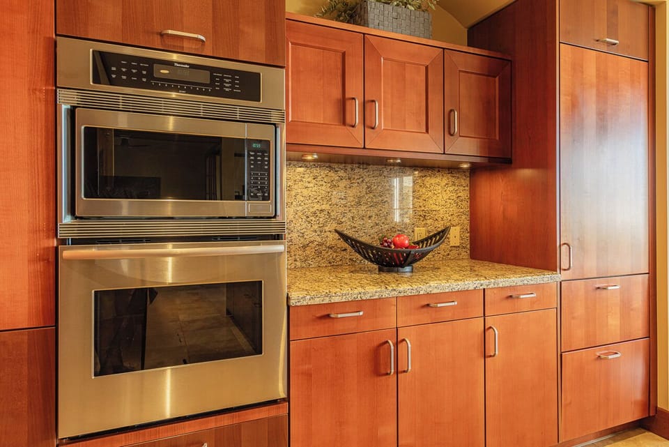 Stainless appliances and ample cabinet space