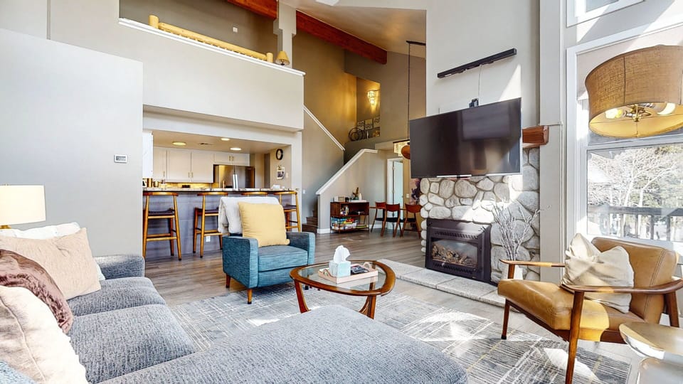 Home Decor, Indoors, Architecture, Building, Chair
