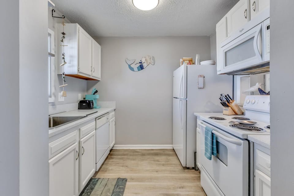 Going Coastal-large-017-014-Kitchen-1500x1000-72dpi