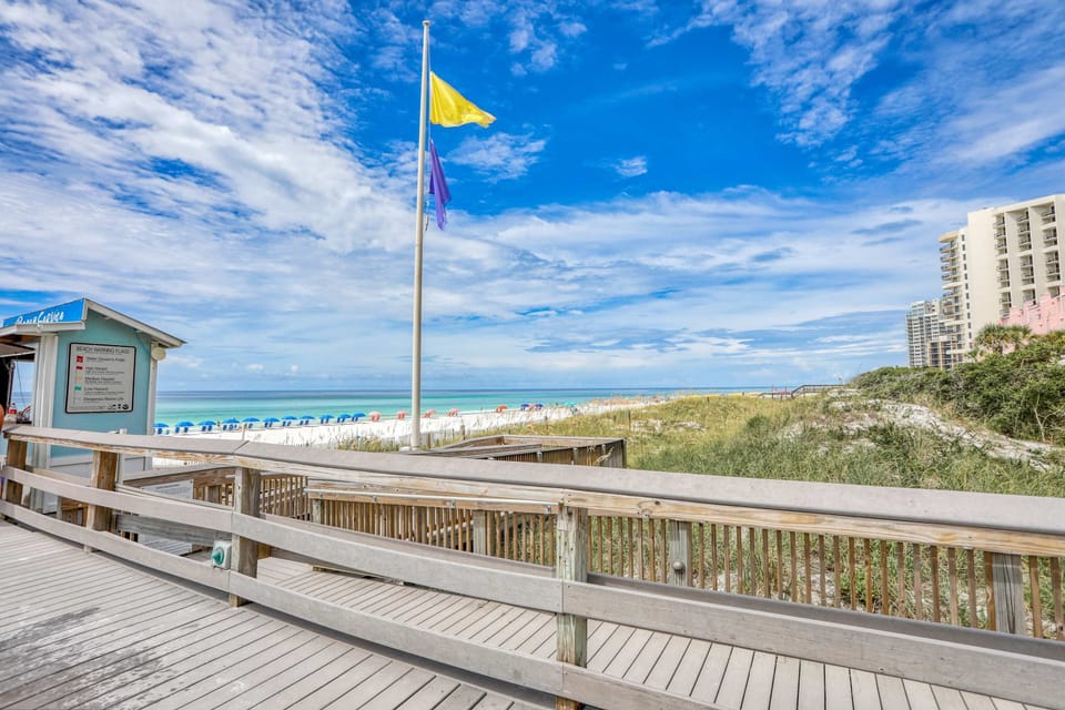 Beach/ocean view