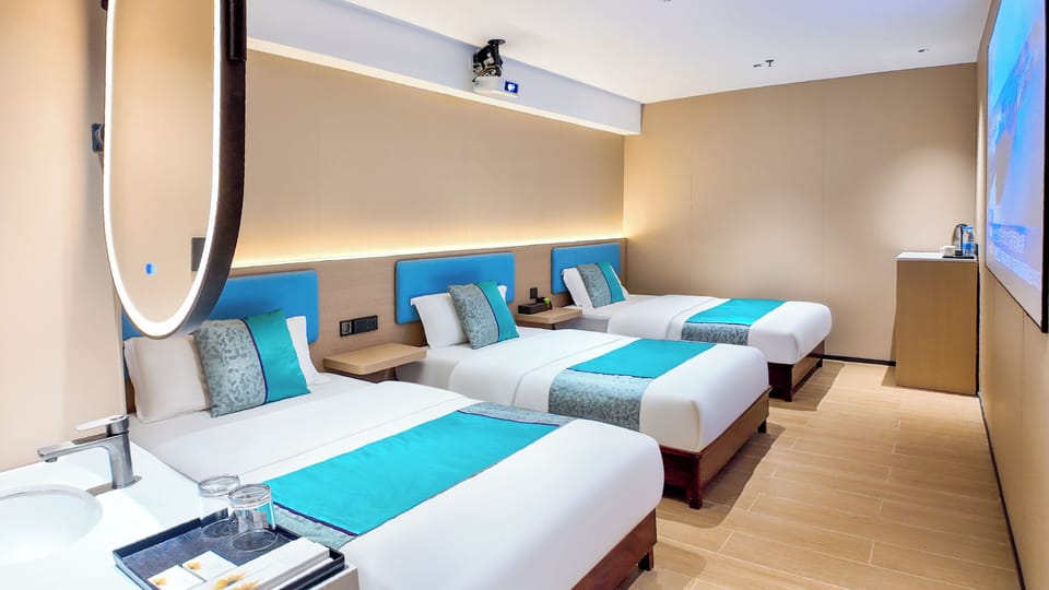 Comfort Triple Room | Desk, laptop workspace, free WiFi