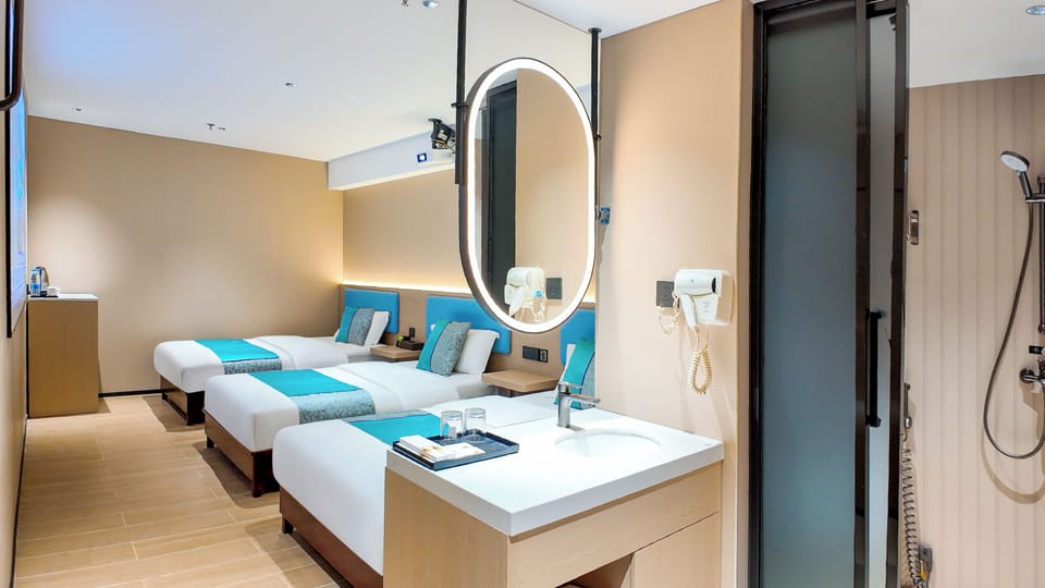 Comfort Triple Room | Desk, laptop workspace, free WiFi