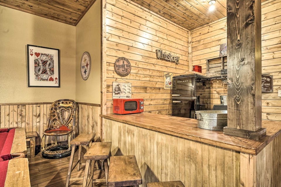 Your Whiskey Bar awaits, and take a sip of your favorites in this rustic retreat with charming decor and inviting vibes!