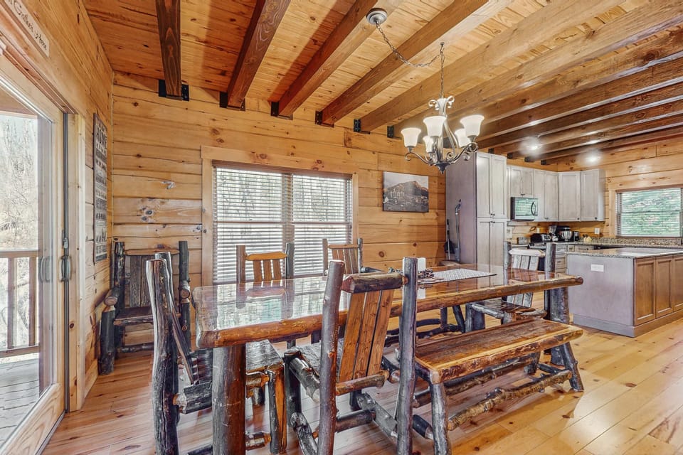 Enjoy delightful meals surrounded by rustic charm and natural light!