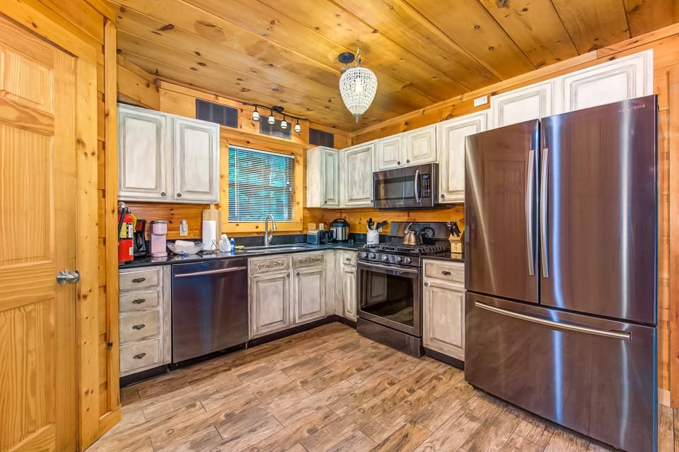 Modern appliances and rustic charm await your culinary adventures!