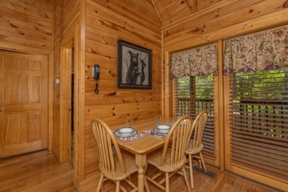 Enjoy meals surrounded by warm wood tones and nature views! Perfect for family gatherings!