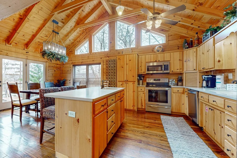 Light-filled space with rustic charm, perfect for culinary adventures and gathering!