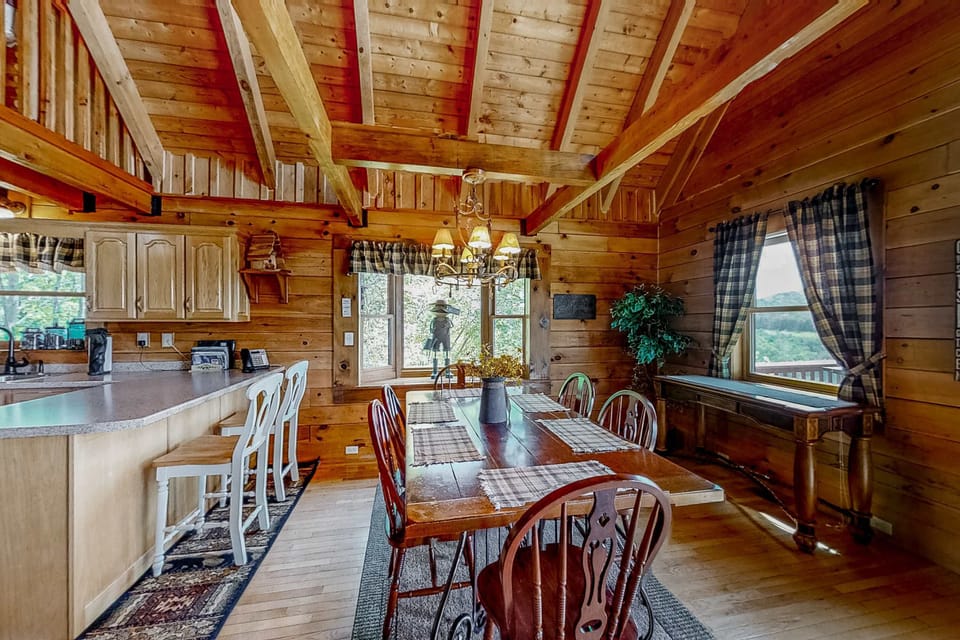 Bright wood accents and mountain views create the perfect setting for memorable meals!