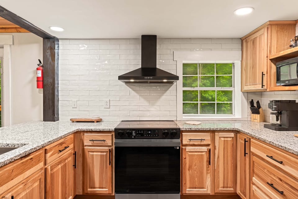Kitchen delight awaits. And, enjoy modern appliances and scenic views while whipping up culinary masterpieces!