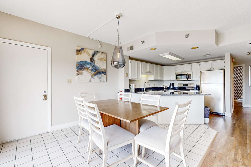 An inviting space for memorable meals and laughter with family and friends!
