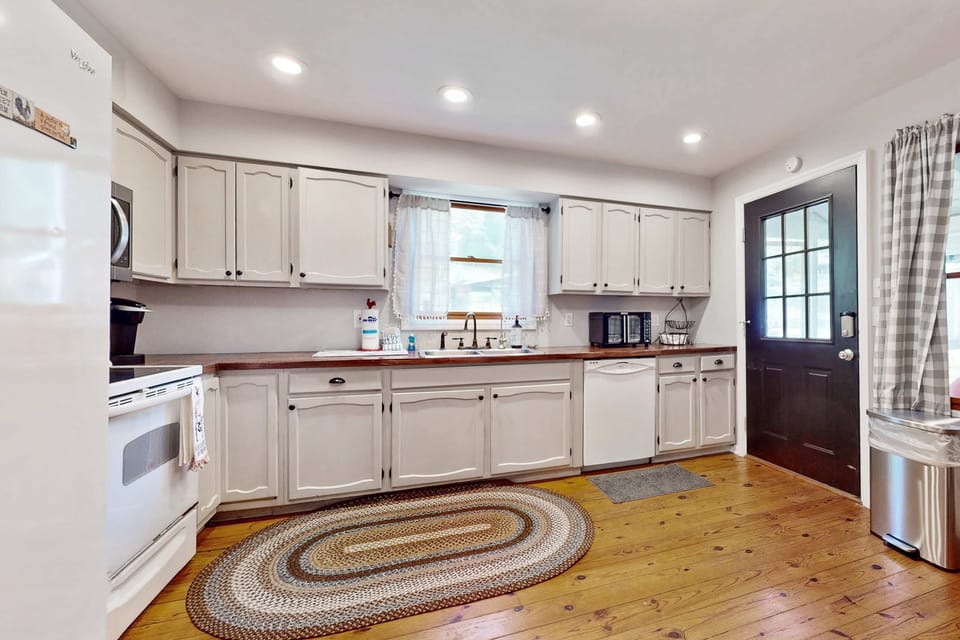 Bright and functional space awaits your culinary adventures with modern amenities!