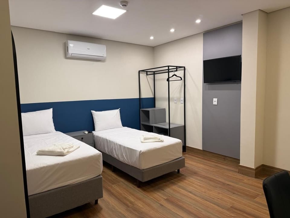 Studio, Mobility Accessible | Laptop workspace, free WiFi