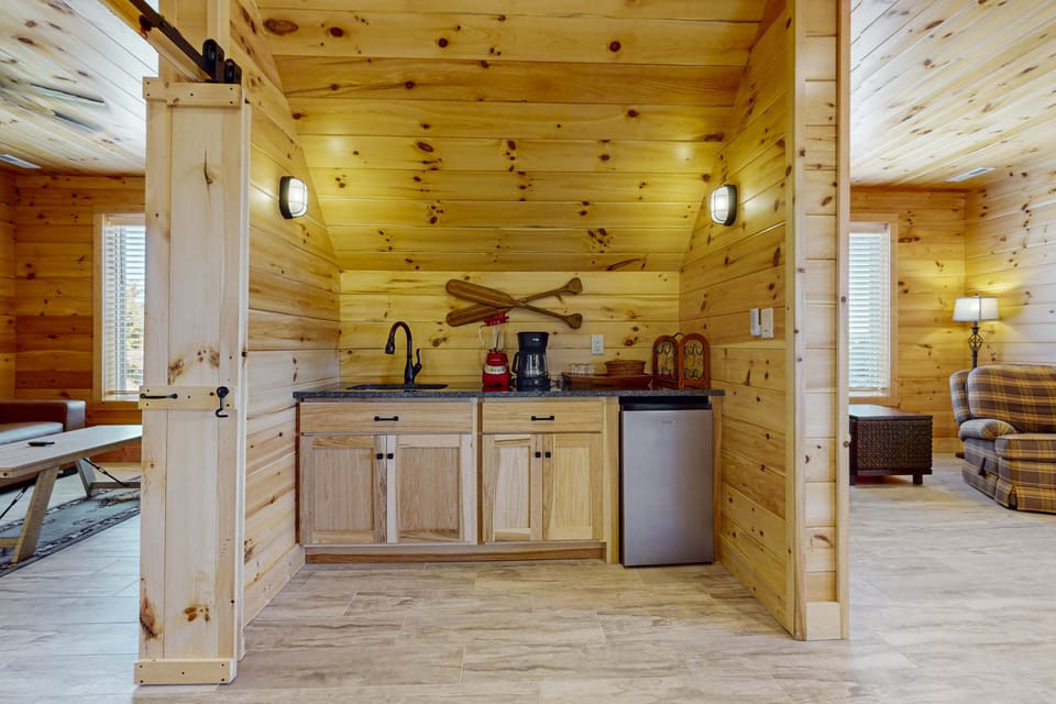 Modern amenities meet rustic charm for your culinary adventures!